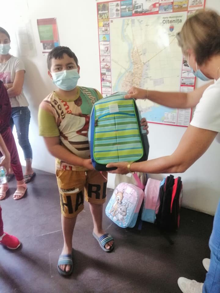 Campania Donează un ghiozdan